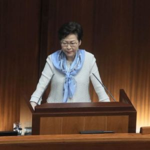 林郑:疫情未受控与内地人员往来条件未成熟