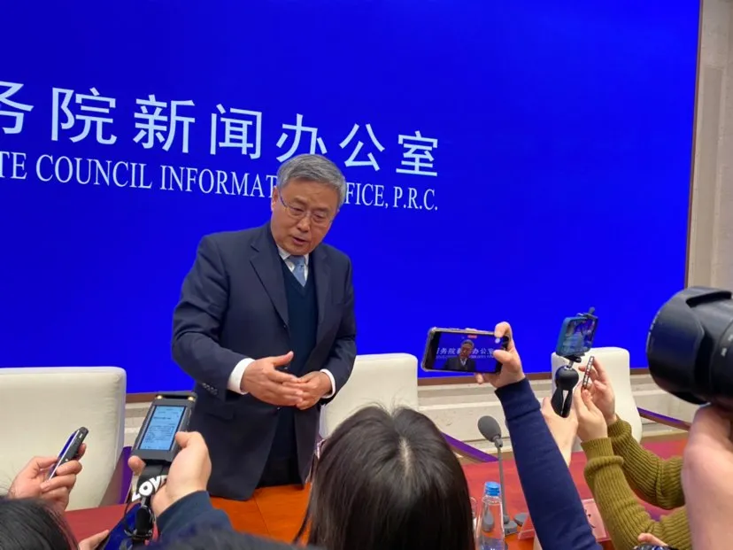 640 11 银保监会主席:支持香港保险业机构到内地发展