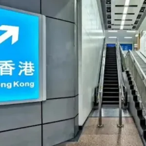 内地和香港免隔离通关提前到下月初
